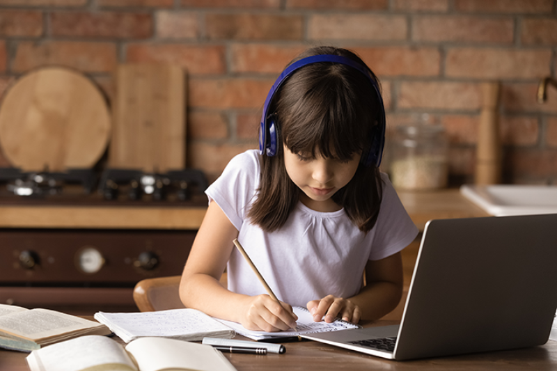 Kid Learning on Computer